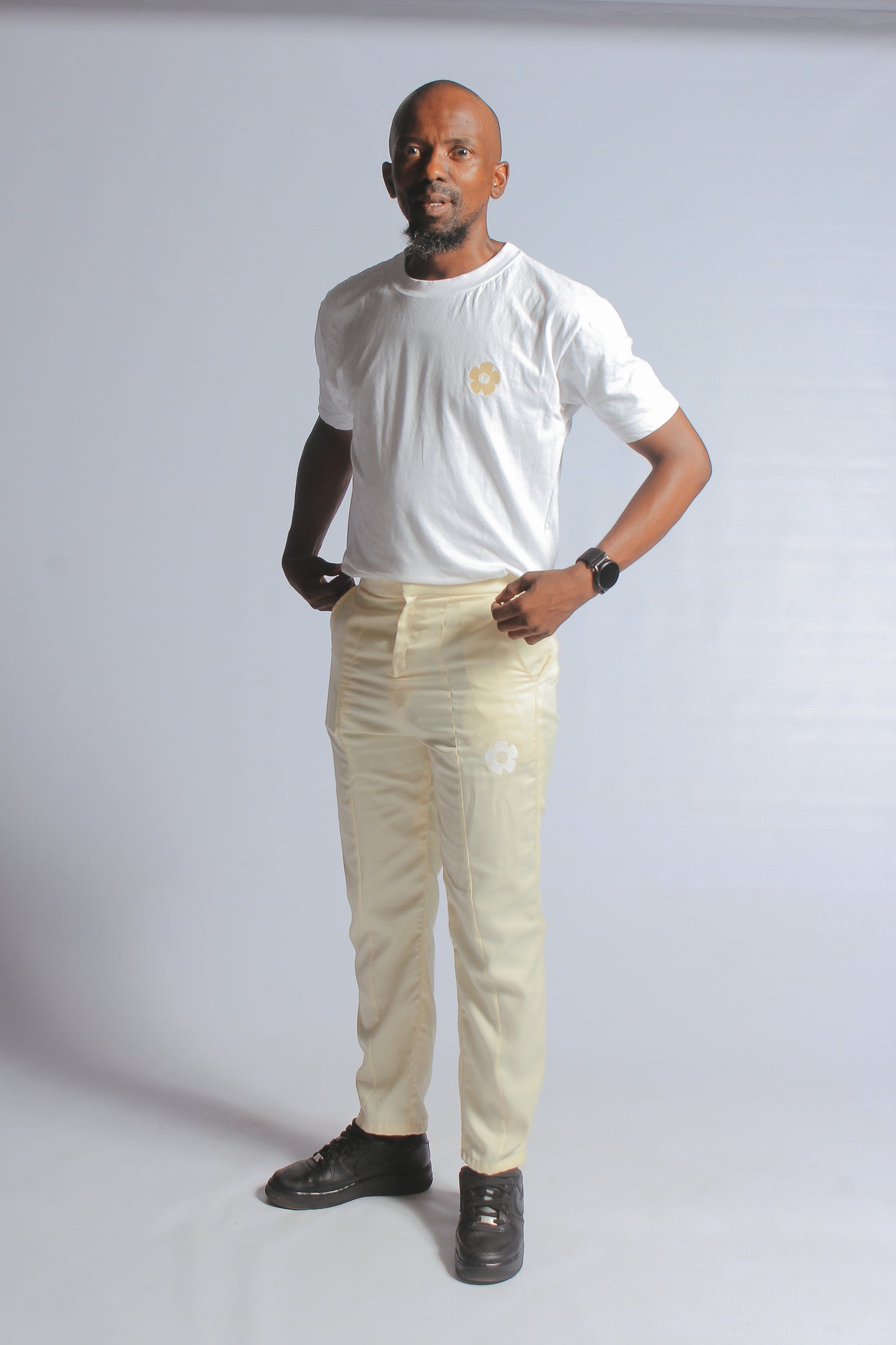 Semiformal Pants & light T-shirt